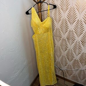 Yellow dress